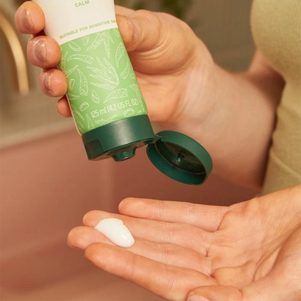 The Body Shop Aloe Cream Cleanser, 125 ml - Image 3